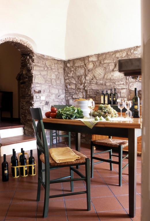 Uliveto Saglietto Agriturismo A Poggi Apartments Imperia Cameră foto